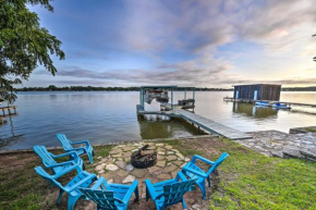 Lakefront Home Less Than 3 Mi to Historic Granbury!